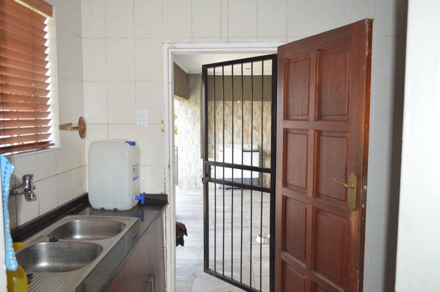 5 Bedroom Property for Sale in Doringkruin North West